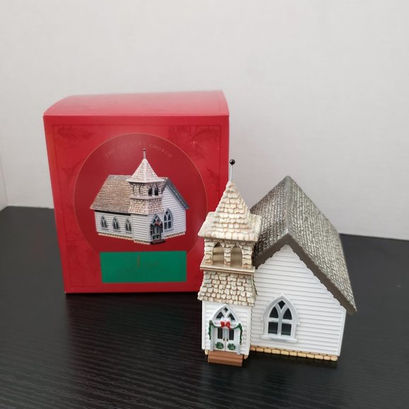 Hallmark Other - Hallmark Ornament - Sarah Plain The Country Church